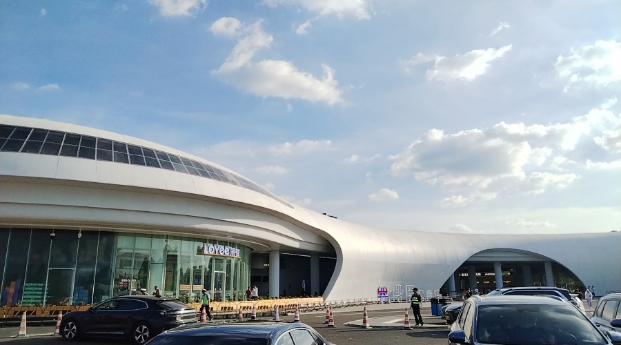 深圳沙田服務(wù)區(qū)GRC幕墻掛板項目