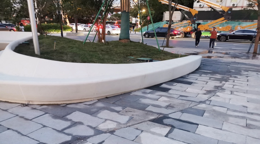 廣州海珠區(qū)琶洲展館GRC坐凳樹(shù)池工程案例 廣州海珠區(qū)琶洲展館GRC坐凳樹(shù)池工程案例